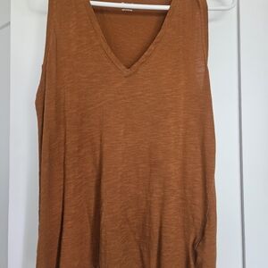 Madewell V-Neck Tank Top in Burnt Orange